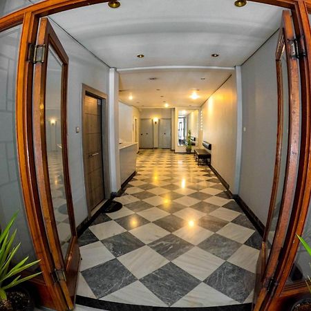 Comfortable Apt, Next To Archeological Museum! Афіни Екстер'єр фото