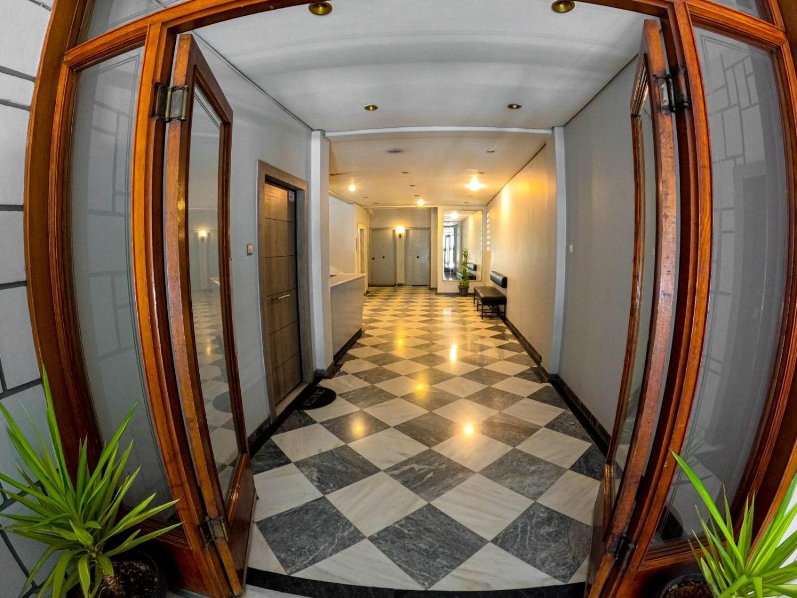 Comfortable Apt, Next To Archeological Museum! Афіни Екстер'єр фото