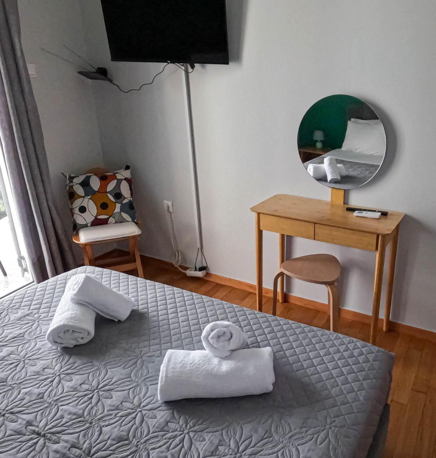 Comfortable Apt, Next To Archeological Museum! Афіни Екстер'єр фото